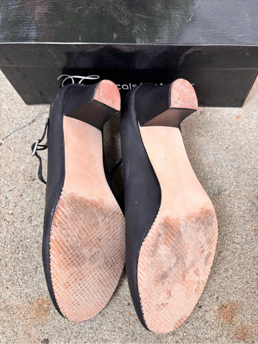 Theatricals brand - black Mary Jane Block Heel “character shoes”